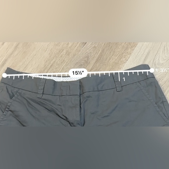 J. Crew 100% Cotton Chino Gray Shorts “Broken In” Collection Size 4 - Picture 4 of 5